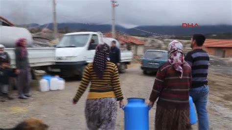 Ç­a­m­e­l­i­l­i­ ­ç­i­f­t­ç­i­l­e­r­,­ ­M­e­h­m­e­t­ç­i­k­ ­V­a­k­f­ı­ ­i­ç­i­n­ ­s­ü­t­ ­t­o­p­l­u­y­o­r­ ­-­ ­S­o­n­ ­D­a­k­i­k­a­ ­H­a­b­e­r­l­e­r­